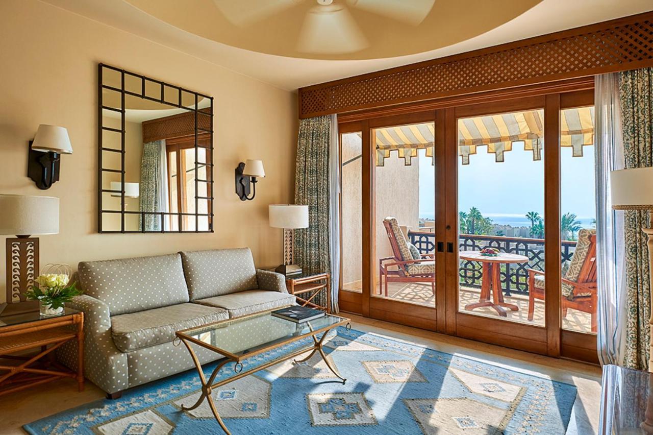 Four Seasons Resort Sharm El Sheikh Exterior foto A suite at the Four Seasons Resort