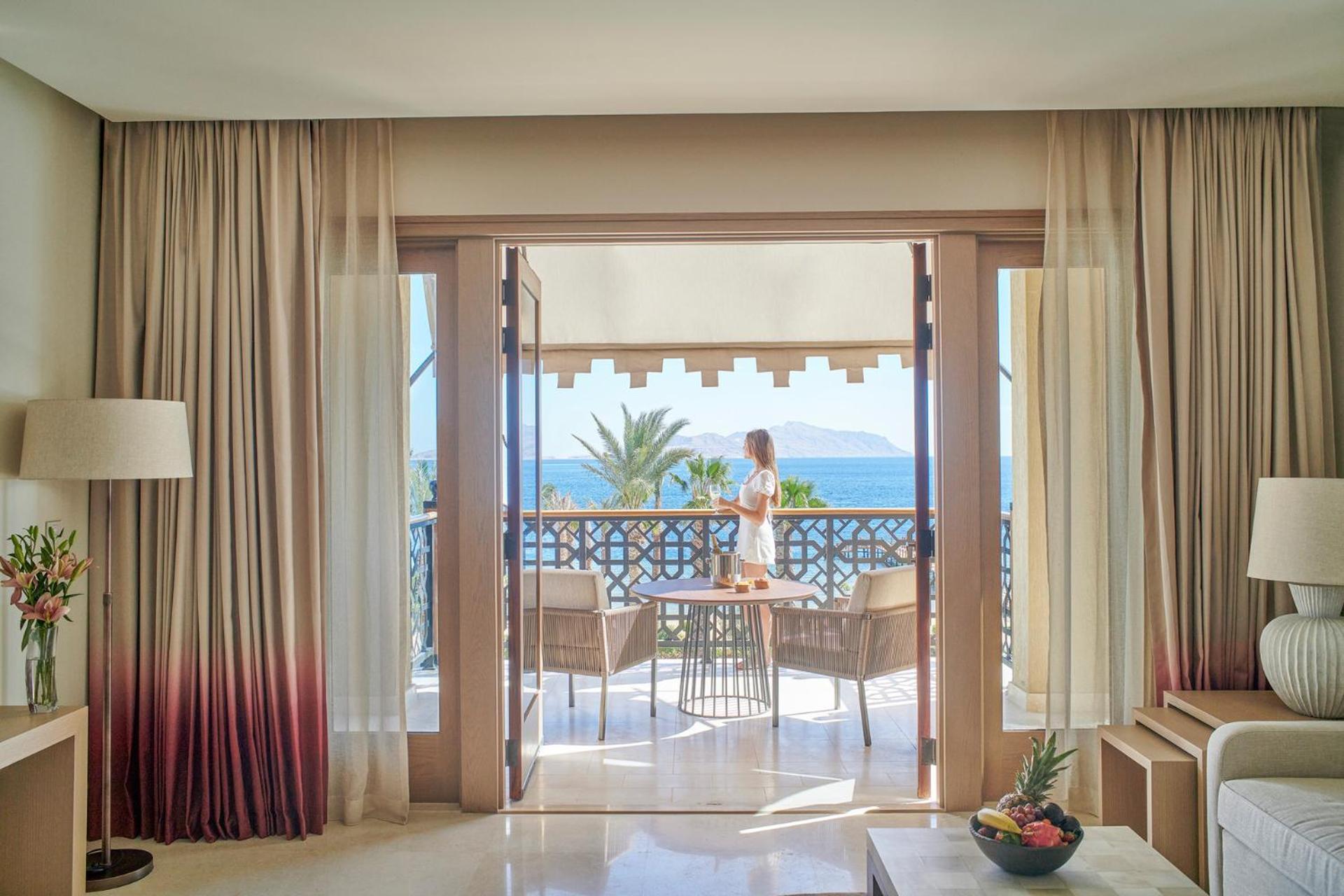 Four Seasons Resort Sharm El Sheikh Exterior foto A room at the resort